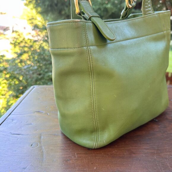 Vintage Coach Soho Buckle Bag Style No. 4157 in Leaf Green - Picture 11 of 11